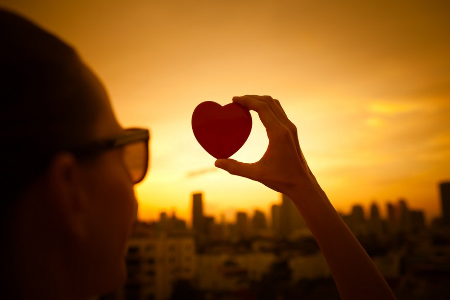 Chautauqua-in-Chagrin kicks off TONIGHT with Councilman Matthew Zone &amp; Dr. Joan Brown Campbell! Tickets / Info: bit.ly/2sHUiGI