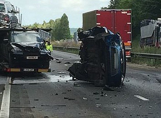 UPDATE: Part of M2 to be closed for up to three hours after crash involving two lorries and car transporter bit.ly/2s6m4wq