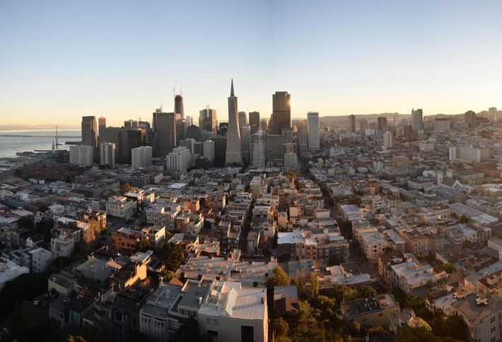 Bisnow's tweet photo. Are you living in one of the fastest-growing tech cities in America? https://t.co/QR2gFXls5R https://t.co/JZTsdMS6q4