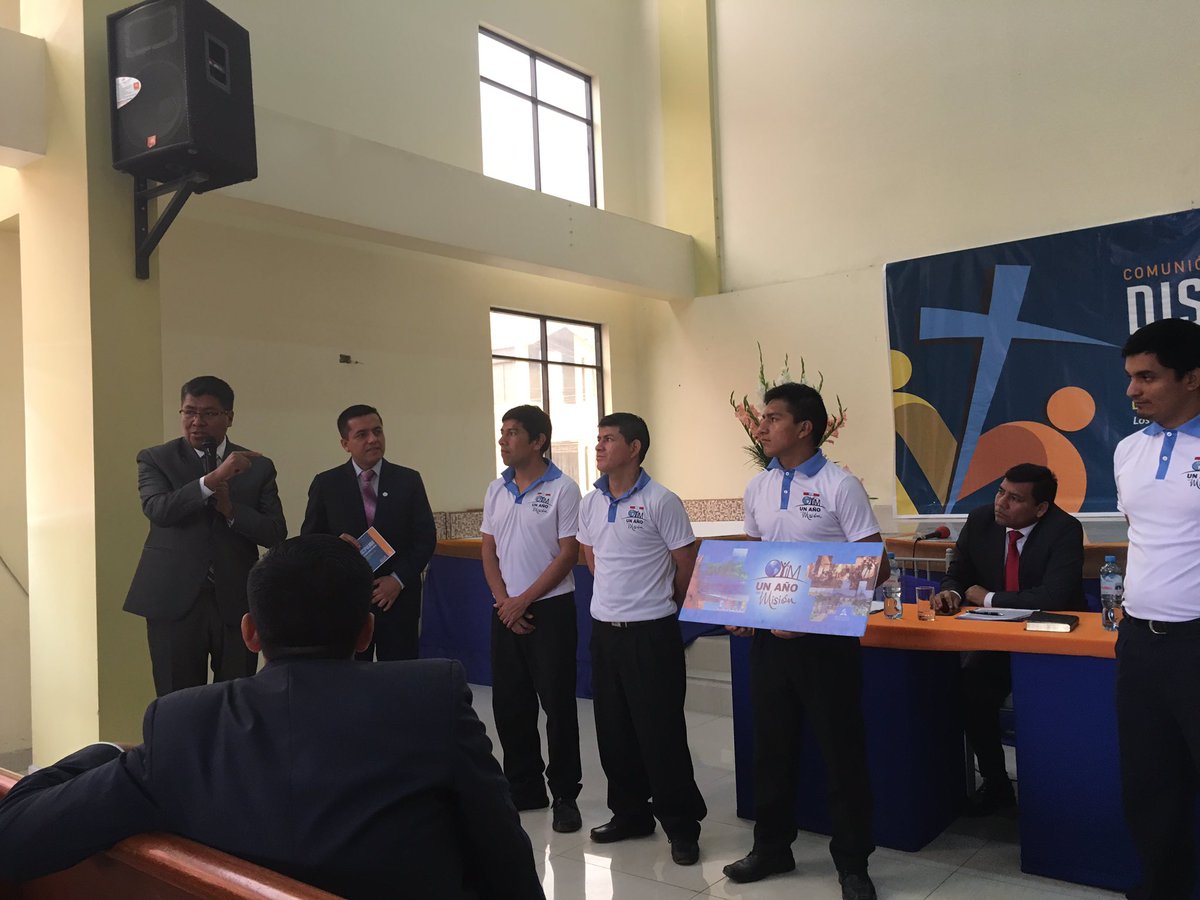 JaimeCairampomv's tweet photo. Pastor @bill_quispe anima a los jóvenes de Oyim un año en Misión a plantar una iglesia #JuntaMiCOP @prertonkohler @everondonato https://t.co/j9wBb9GaxA