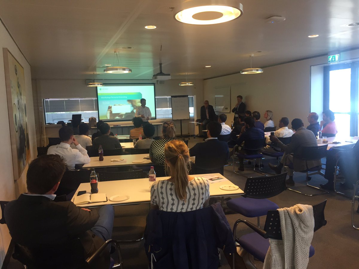 IngePostma1's tweet photo. Cool! In november gestart met een #socialaccelerator met collega's @werken_abnamro en nu start Bootcamp Ondernemerschap voor vluchtelingen! https://t.co/BCHzaTBtHr