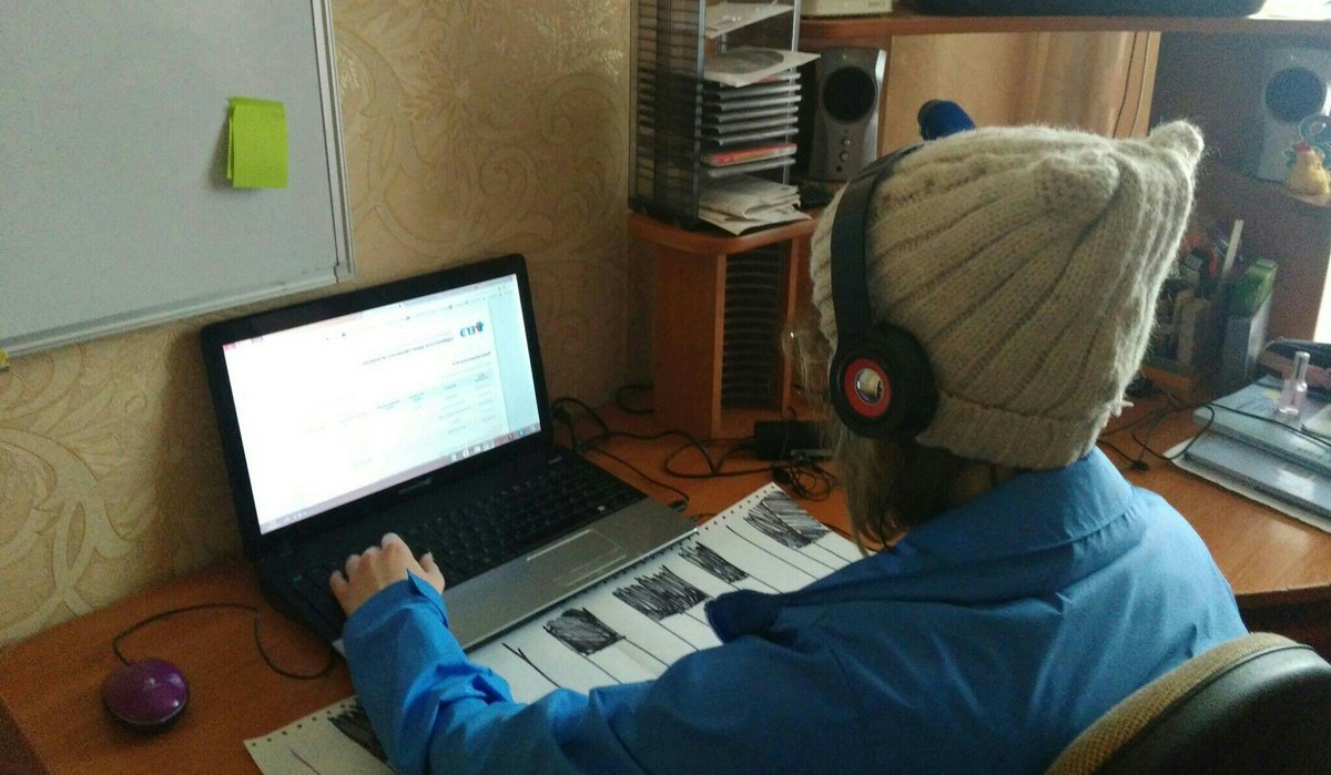 __ValEnt's tweet image. #ARMYSelcaDay 
А что это у нас тут?