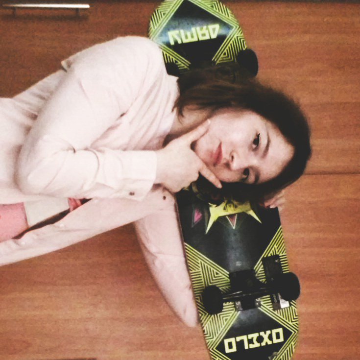 __ValEnt's tweet image. #ARMYSelcaDay 
А что это у нас тут?