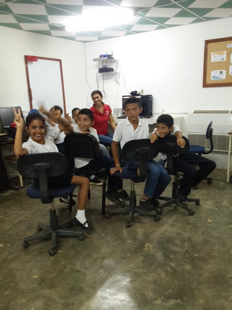 CBITMirthaFaria's tweet photo. #TicEducativasPorLaPAZ. Vídeo Los Valores Amor, Esperanza y Fe. @Fundabit  @Fundabit_Falcon @cbitmunmauroa https://t.co/PQTPm6n8pK
