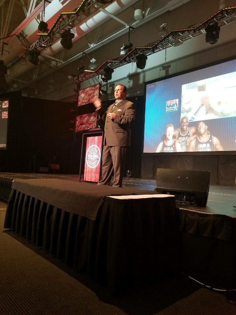 PizzaRanchSL's tweet photo. Great Team Builder. What Makes The Great Teams Great  Don Yaeger .com/culture https://t.co/eHb6c8gsuW