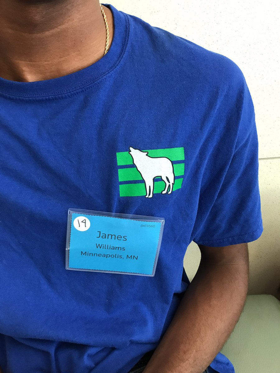 SPwolves17's tweet photo. One of our students is full on representing! https://t.co/sEyUUbiZkt