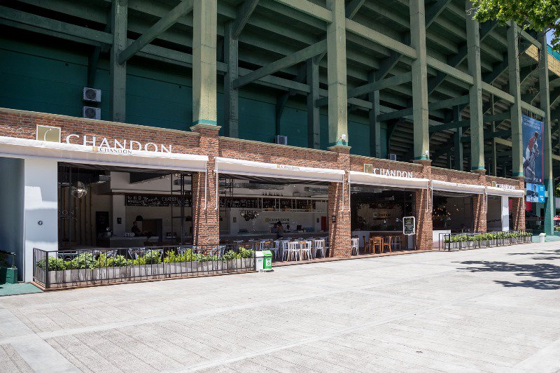 ALIANZA CHANDON-AAP. @Chandon_Ar reafirmó su compromiso con la AAP y por 20ma. temporada consecutiva, estará en el Camp. Argentino Abierto.