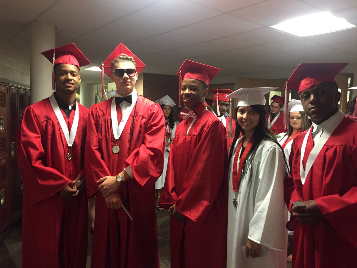 Grand Rapids Public Schools Foundation (@grpsfoundation) on Twitter photo Congrats to @We_Are_GR class of 2017! Future is so bright for MindShare 2017 <a href="/UnionRedHawks/">UnionRedHawks</a> student athlete speaker, Jared! #gottowearshades Congrats to @We_Are_GR class of 2017! Future is so bright for MindShare 2017 <a href="/UnionRedHawks/">UnionRedHawks</a> student athlete speaker, Jared! #gottowearshades