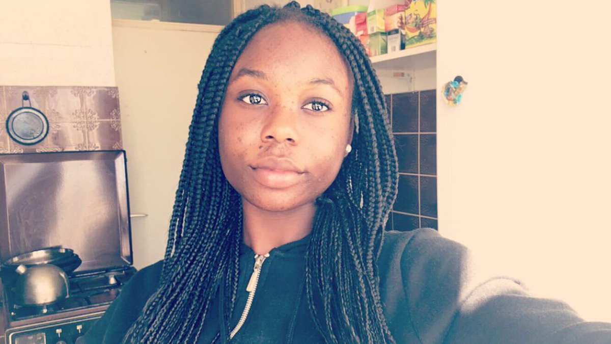 TAEJlNATOR's tweet photo. #TuesdaySelfie from my favorite part of the house, the kitchen 😛
[@EthanDolan @GraysonDolan ] https://t.co/GuYz7GmakA
