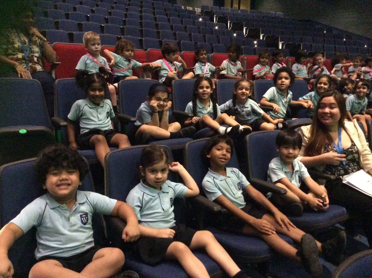 WSO_FS1's tweet photo. Jellyfish fish a Class really enjoyed the Jungle Book show! 🐻🐯🐒👦🏾 https://t.co/rwjrU3Udaa