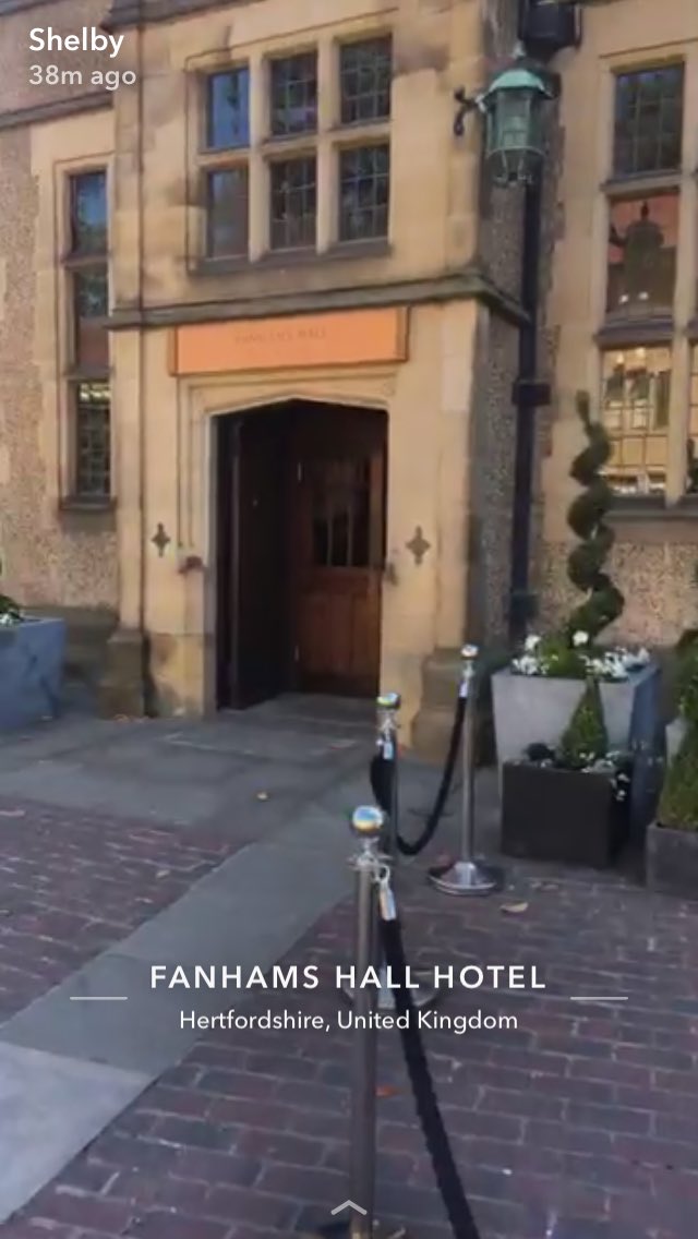 HertsSUShelby's tweet photo. Enjoying the Team away day at @edge_outdoor and @Fanhams_Hall 👌🏻@HertsSURosy @HertsSUAdil @HertsSUManny @hertssusarah @UniofHerts @hertssu https://t.co/eksOOPxTqF