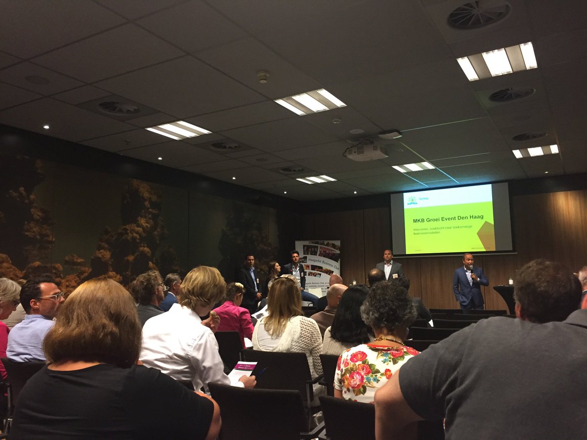 netwerkenhbc's tweet photo. Workshop Innovatie tijdens #MKBGroeiDH https://t.co/E1LKKOl49A