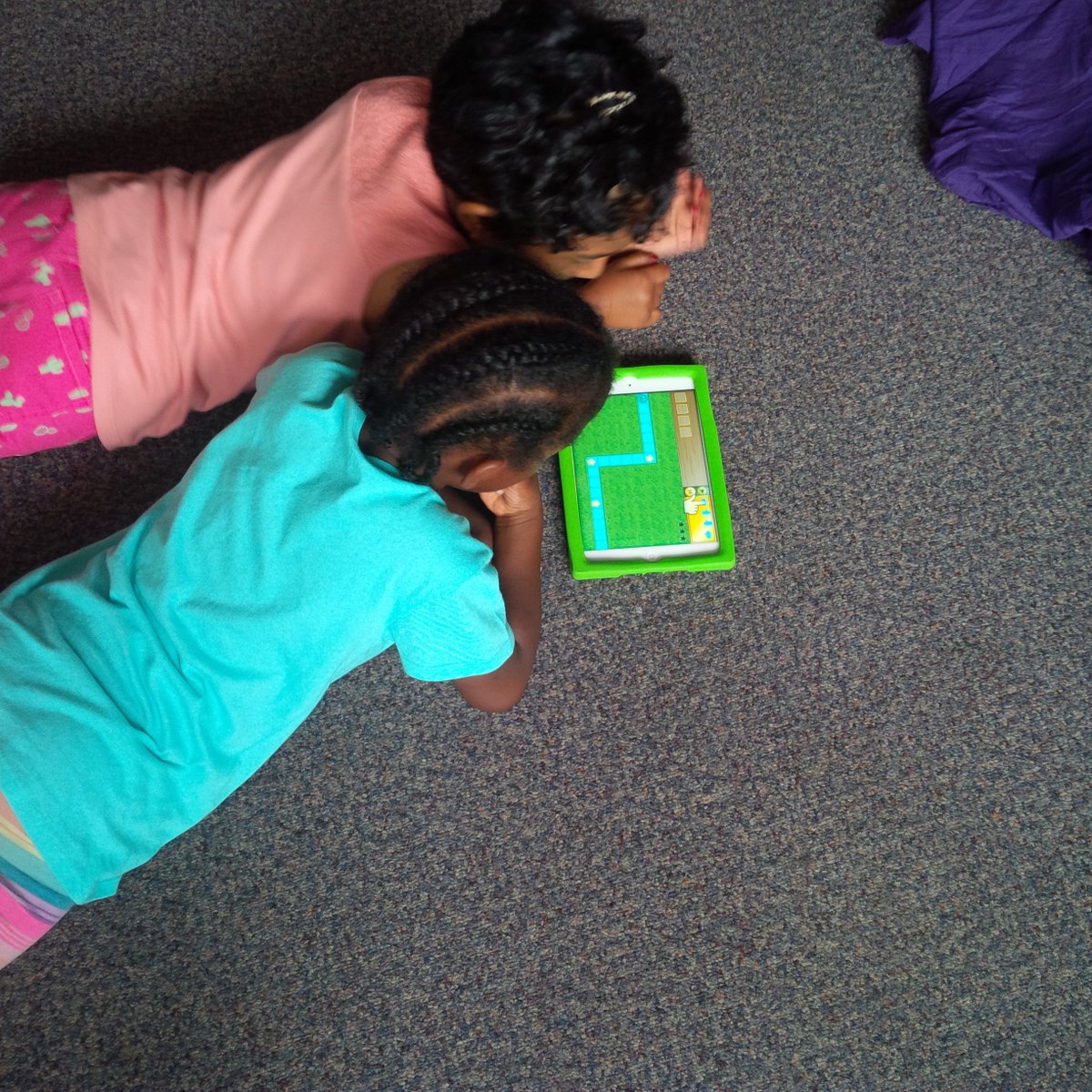 Tall_teacher's tweet photo. Kindies engaged in #tdsbcoding @IonviewPS using @kodable. 205 programs written in 30mins! @LC3_TDSB https://t.co/WiGhuHTSle