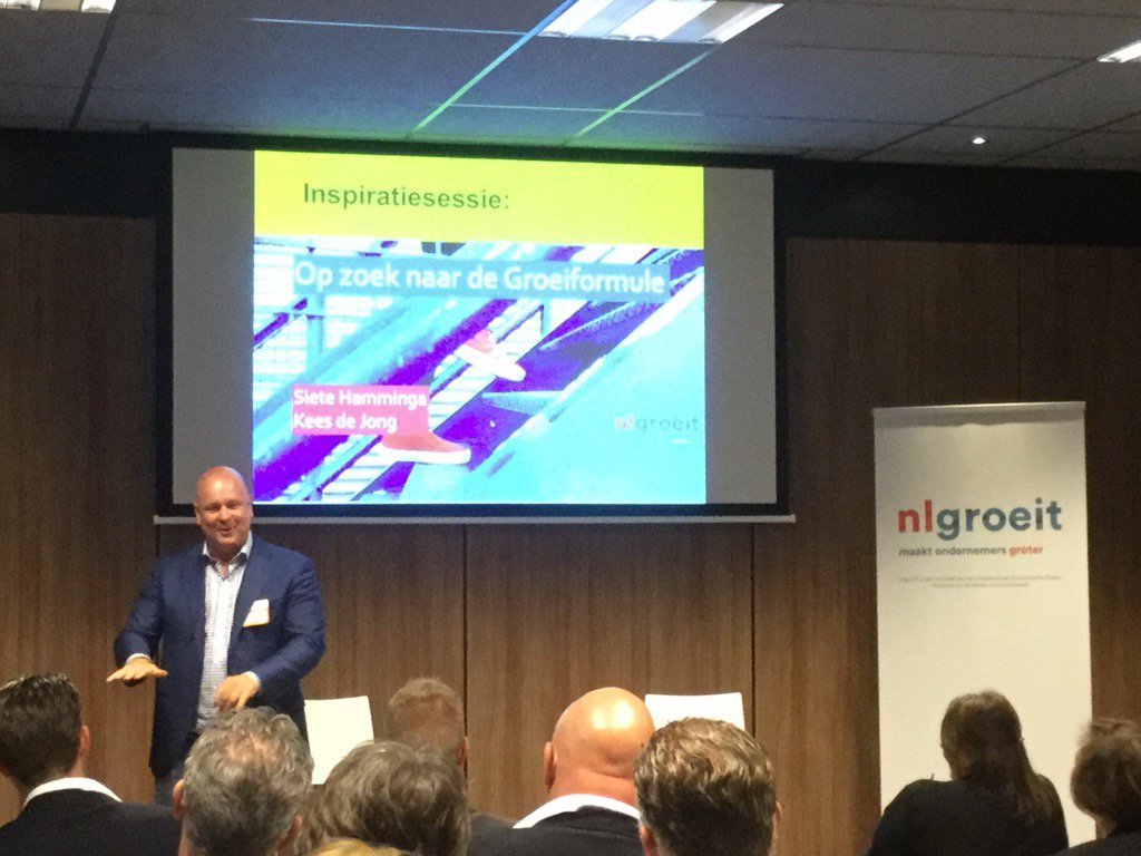 TheoVrolijk's tweet photo. Ambitie van de ondernemer is cruciaal voor groei volgens Kees de Jong van #nlgroeit #MKBgroeiDH https://t.co/5rkAuqgo8t