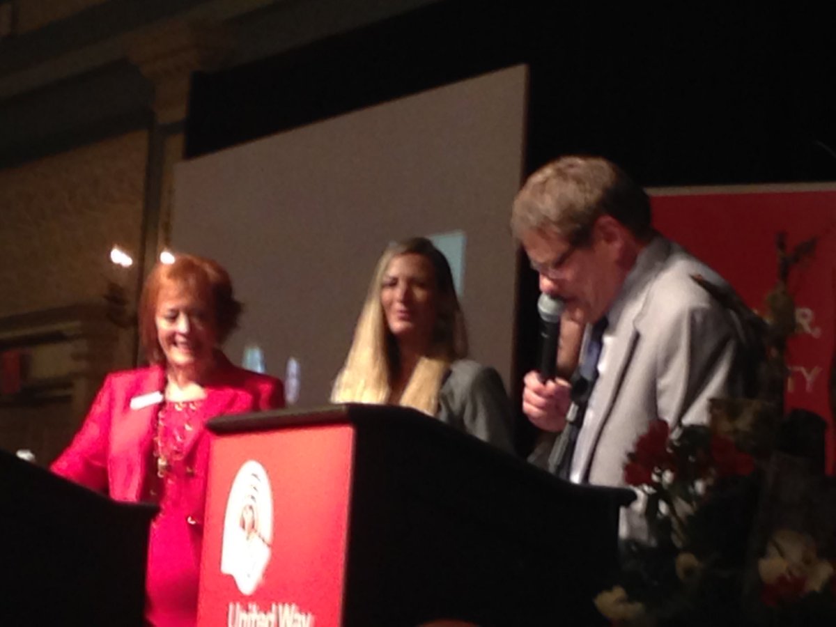 eDavidBedford's tweet photo. United Way recognizes #VITSO community giving. Adds us to $1M club! &Congrats to @skyepenstock on winning Outstanding Chair at #SpiritFest. https://t.co/vPdAMAgt7r