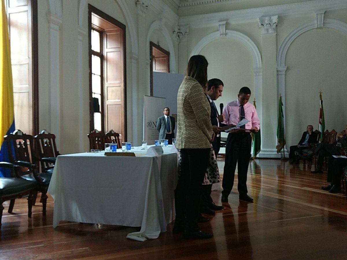 LuisaMedinaTIC's tweet photo. Ganadores #visualizatonlegislativa #datosabiertos @Gobiernoenlinea https://t.co/fQitHwATgG