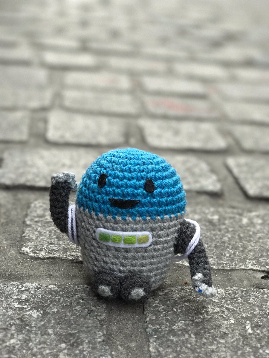 Much of Paris' charm lies in its cobbled passages and quintessentially Parisian streets.Thanks for the photo <a href="/vukvukovich/">Vuk Vukovic</a> #MannyGoesTo #WCEU