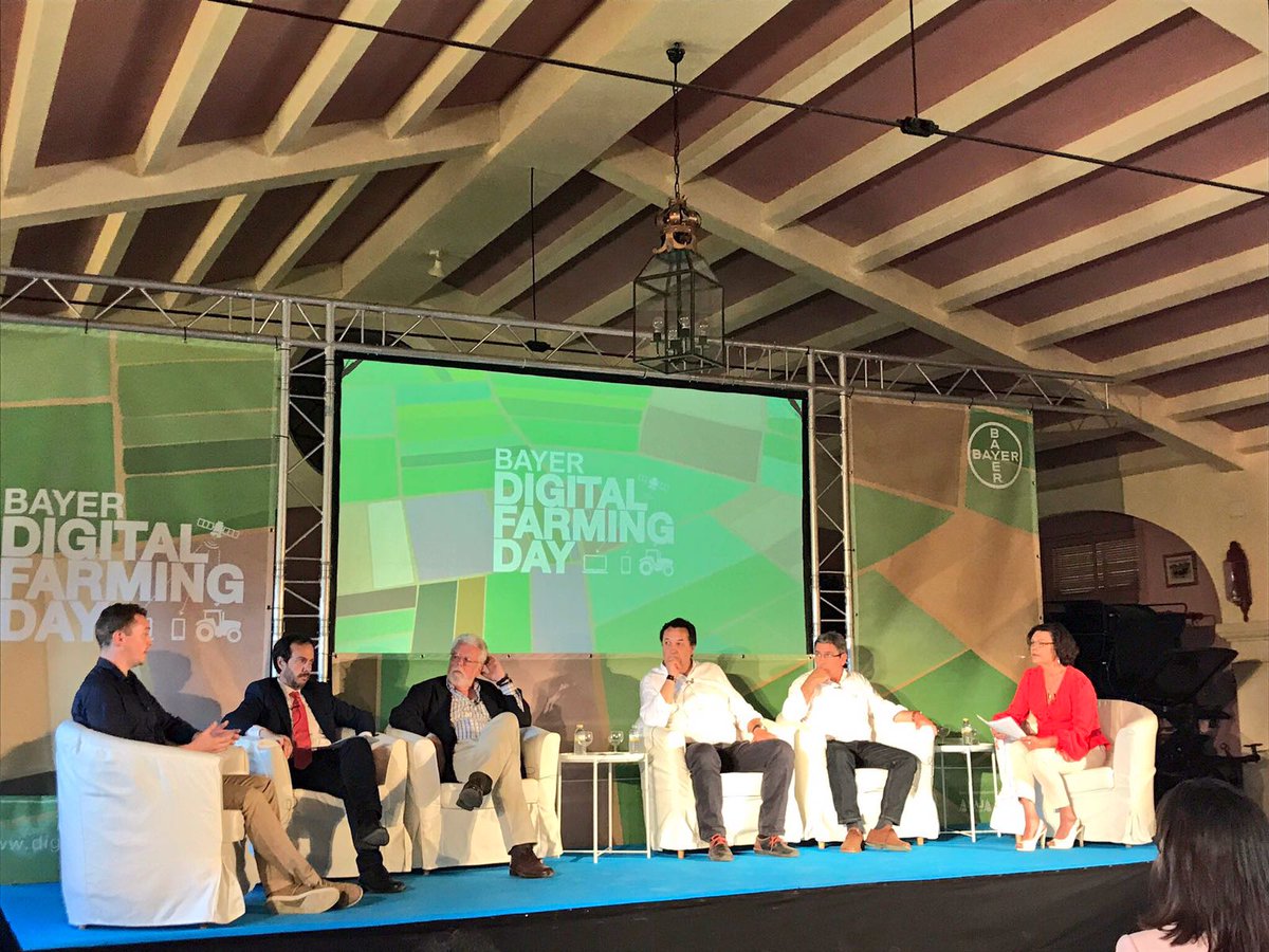 GrupoHenar's tweet photo. 📌 Bayer despliega debate y soluciones para la agricultura digital https://t.co/1uInCqzyTq @BayerEspana @Bayer4Crops #BayerDigitalFarming https://t.co/YxAYNQ0Kc4