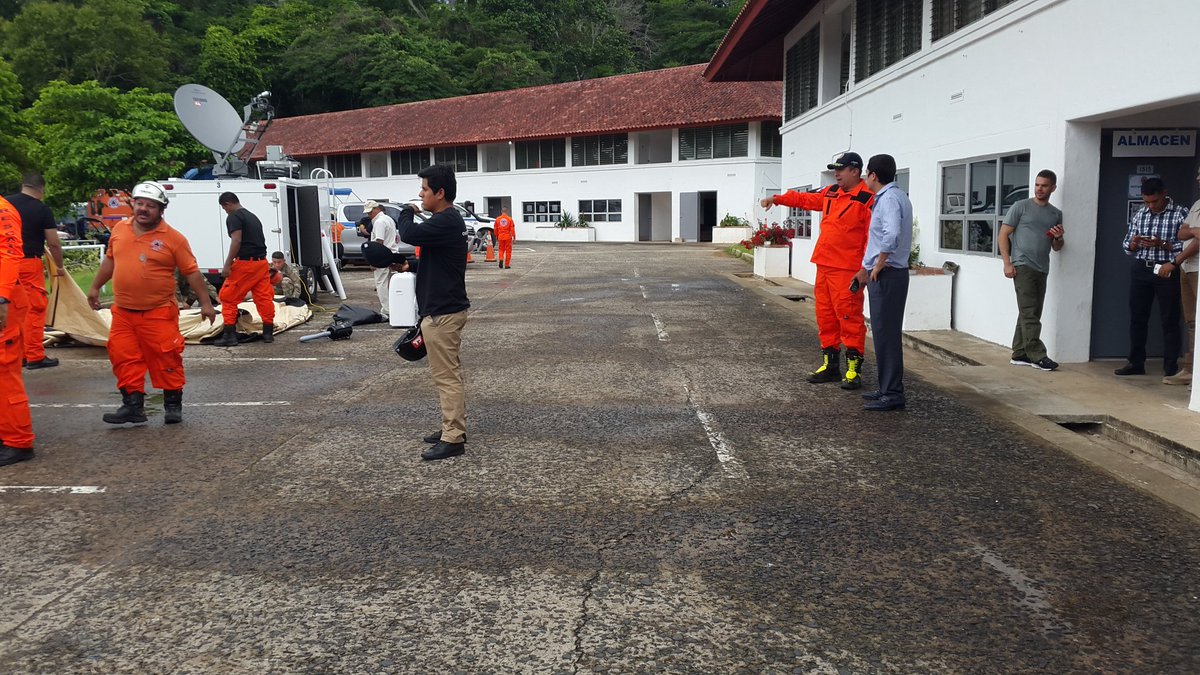 Sinaproc_Panama's tweet photo. "Con los MERC'S nuestro país tendrá la capacidad de enlazar múltiples sistemas de comunicación por sátelite , radio e internet" @donderisja https://t.co/dVJJRxb8Iq