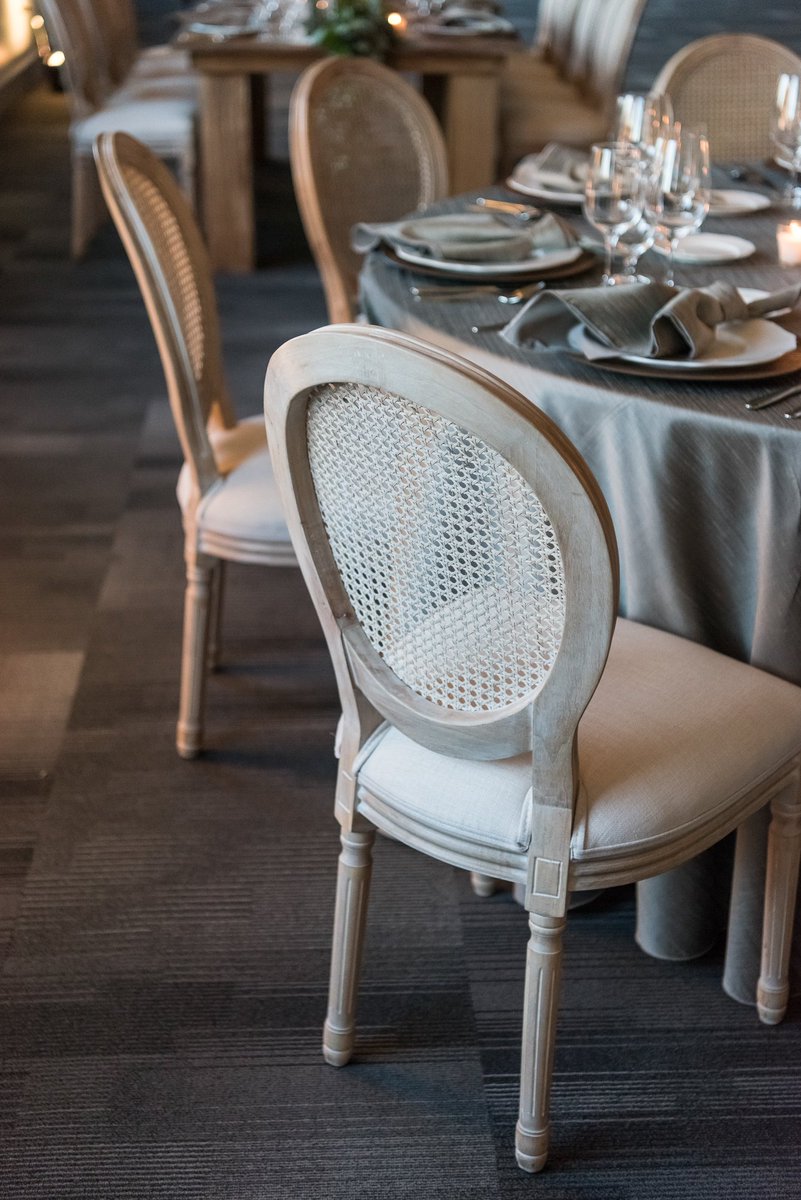 EnclaveLV's tweet photo. From linens and china, to centerpieces and chairs, we will make sure your wedding day is exactly how you envisioned it! #vegaswedding https://t.co/hjiI0bhWx0