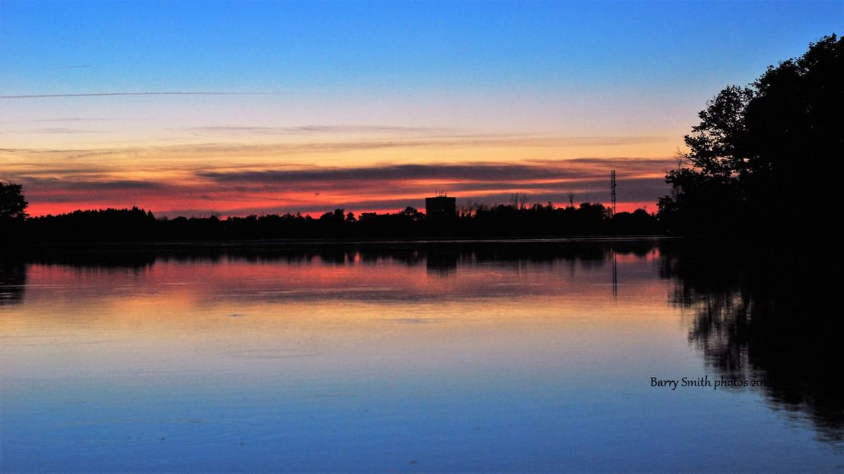 BSquaredfotos's tweet photo. #sunset  from last week..#stcatharines #thorold #Niagara @NiagaraLife1 @TourismNiagara https://t.co/2R5zELD5Fk