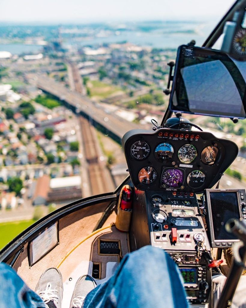 So, today was pretty cool.
.
.
.
.
.
#helicopter #nikon #sigma #raven #r44 #24mm #i95 #connecticut #scenesofct #ph… ift.tt/2rXYX94