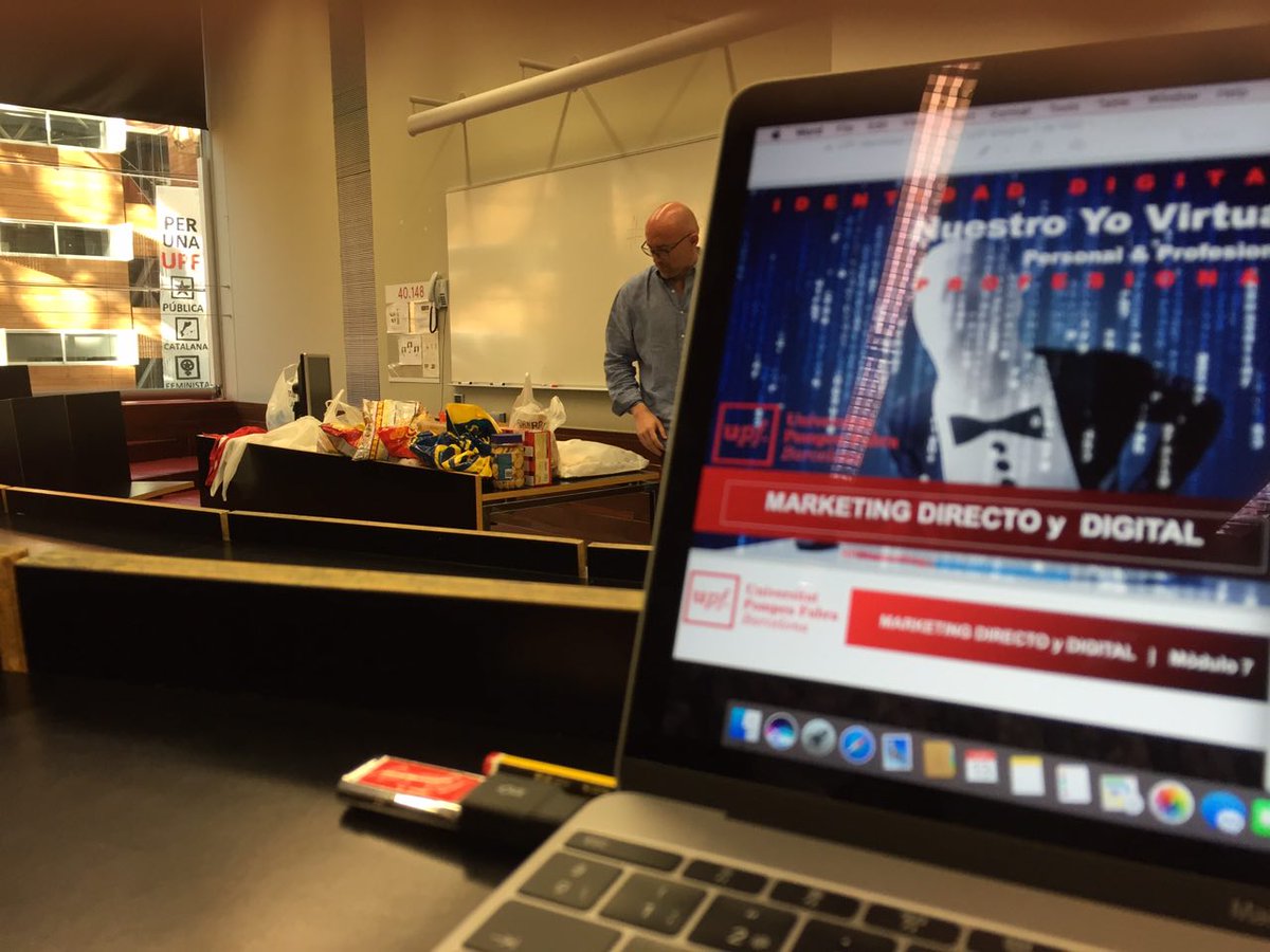 msoler26's tweet image. Últim dia de classe #mktdupf17 
Moltes gràcies @APSNetworKing !!