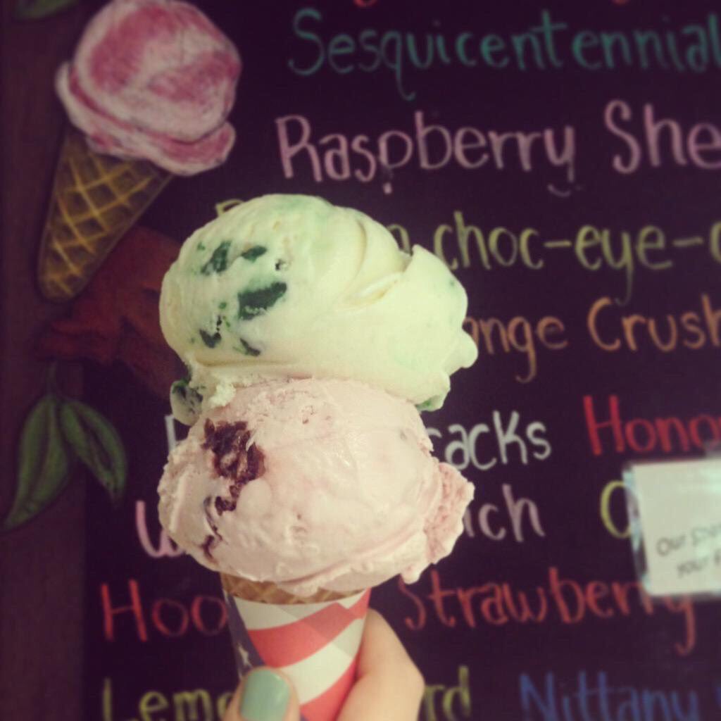 michiganstateu's tweet photo. Dairy Store ice cream. 🍦 #BeatTheHeatIn4Words https://t.co/YXqLyFJdti