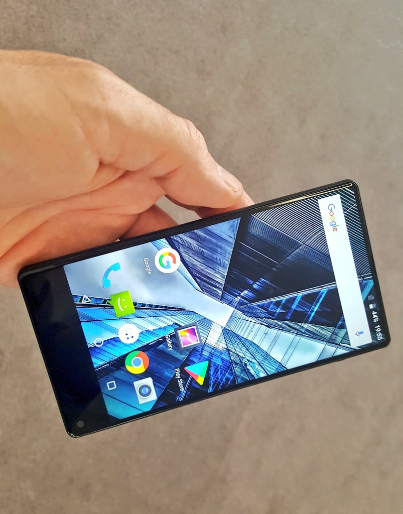 alexis_usc's tweet photo. Une autre nouveauté #Archos, le Sense 55s : borderless, double capteur photo, légèreté et prix agressif de 149€ #ArchosParty #Sense55s https://t.co/uicH38frRW