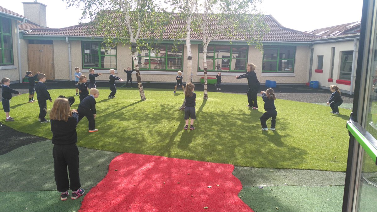 MsHodginsClass's tweet photo. Great start to active schools week yesterday! We had Martial arts and play ball! https://t.co/s7bLUr74fB