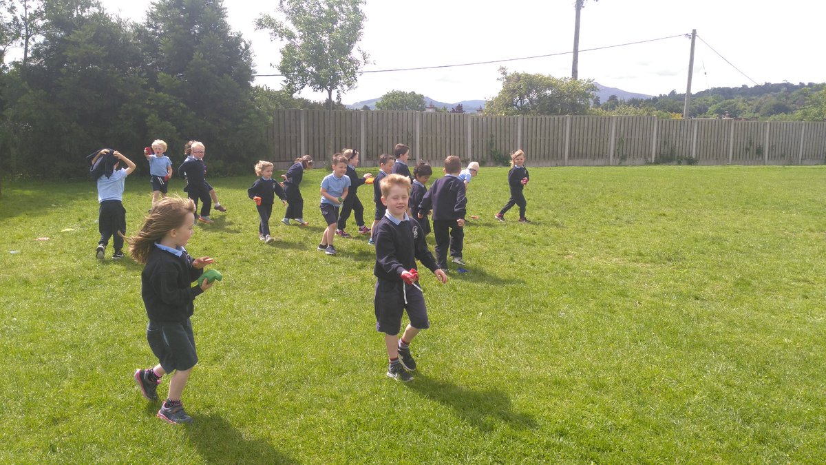 MsHodginsClass's tweet photo. Great start to active schools week yesterday! We had Martial arts and play ball! https://t.co/s7bLUr74fB
