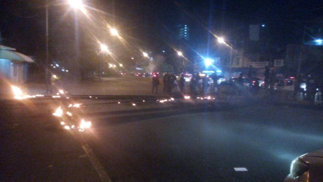 EQUIMPEVAR's tweet photo. Desde nuestra empresa repudiamos los actos vandálicos que se generaron ayer en nuestro estado #Vargas pueblo de paz #NoMasNiñosEnGuarimbas https://t.co/otOq1IgPBS