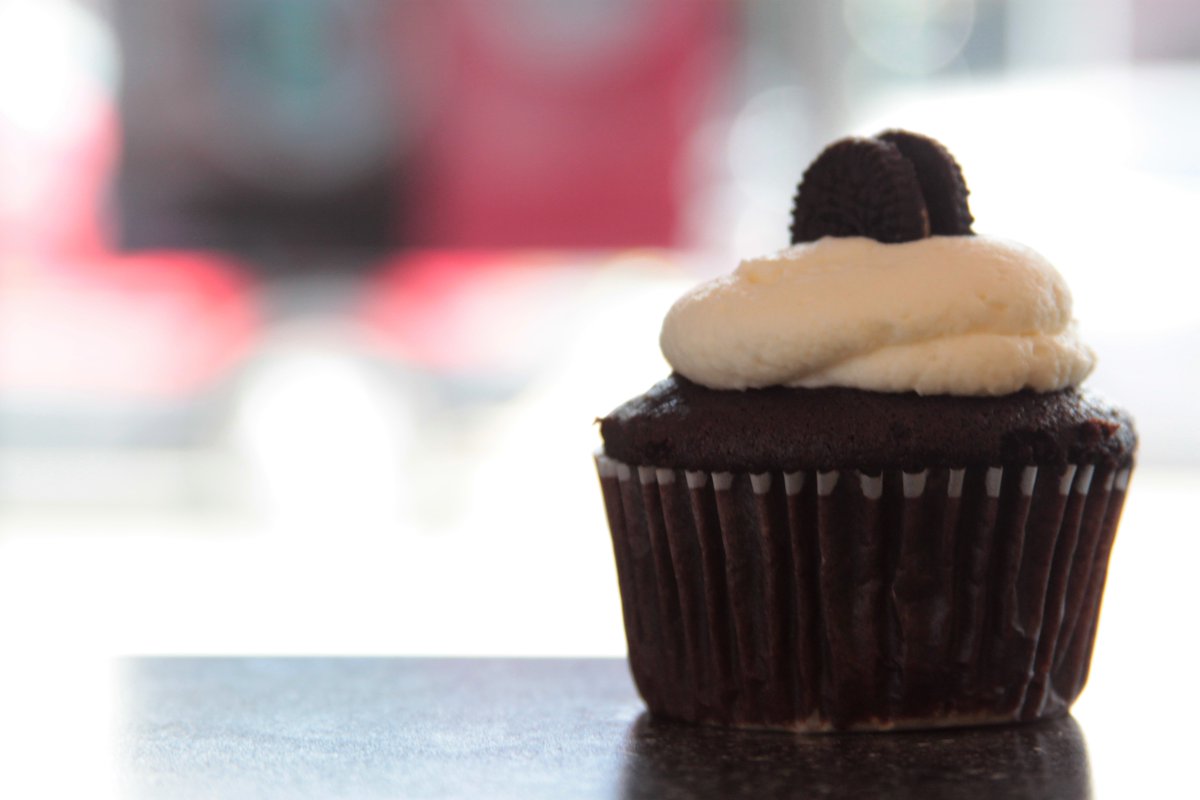 Sorry, did you say something..couldn't stop staring at bae. #OREO #CHEESECAKE #cupcakes #ilovecarytown #eatrva #canyoudigit