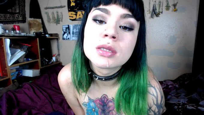 I'm live now on @chaturbate, don't miss my special announcements! https://t.co/aCBirlzuoR<a class="tags" href="/tag/chaturbate">@chaturbate</a>