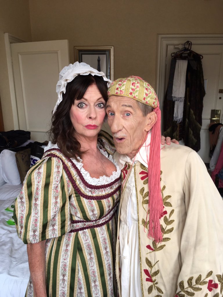 vickimichelle's tweet photo. Having a fab time filming & playing Mary Grimaldi with @BazElliott today Great script #Grimaldi #JonConway #film https://t.co/123fA67zoM