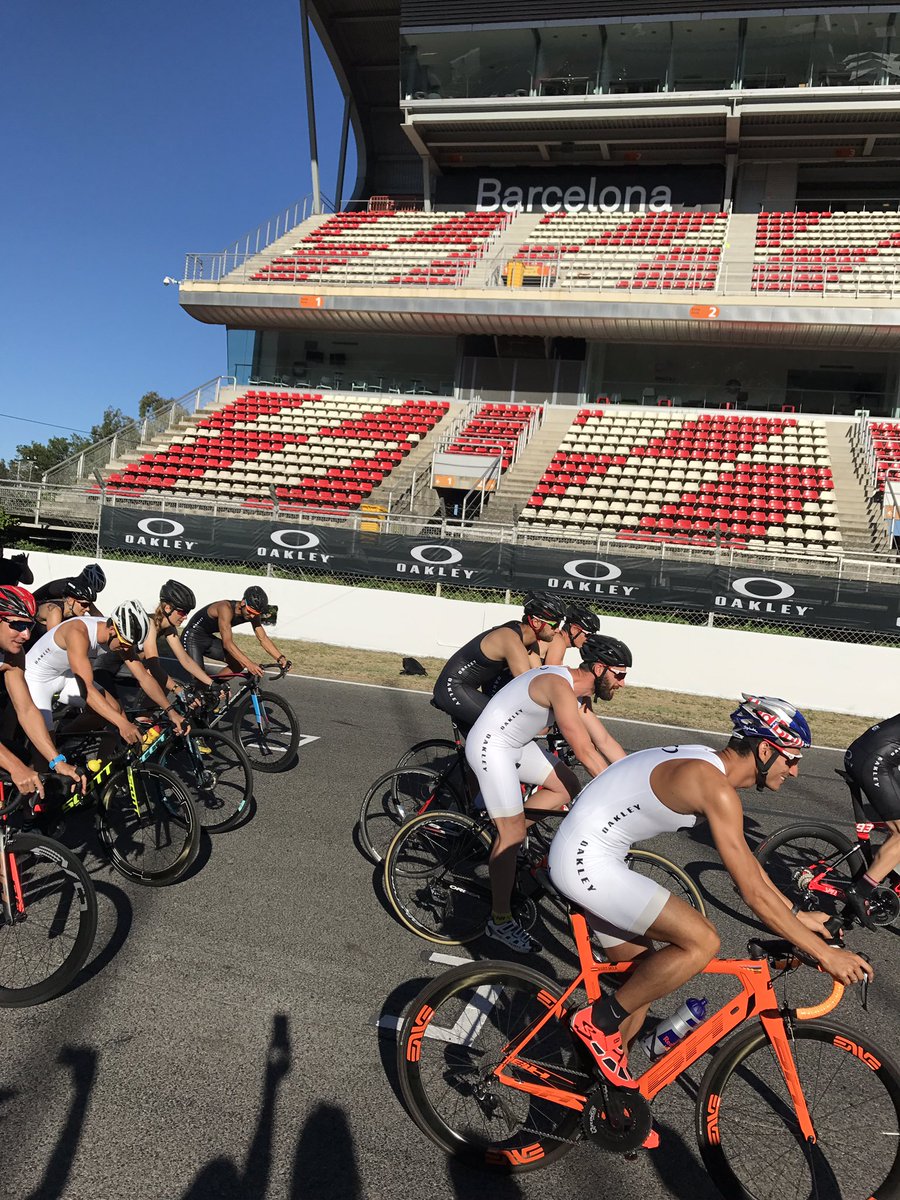 ricardcastellet's tweet photo. Go!! Un gran #CantStop Challenge #runobsession @oakley https://t.co/UUd4na4ZDX