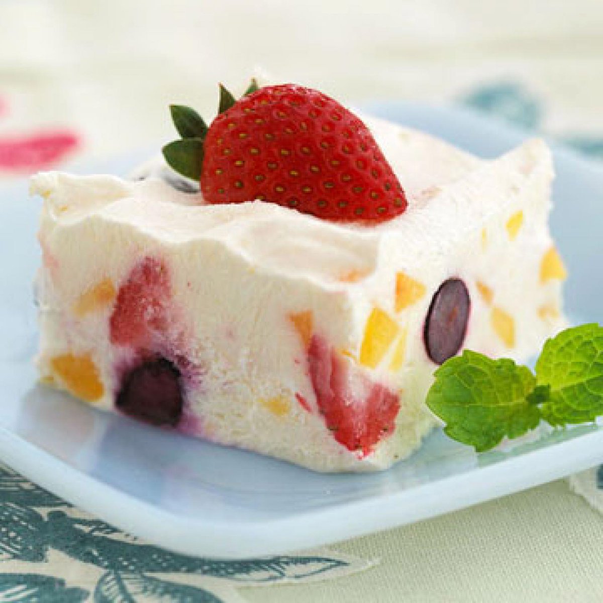 BoyleSuzanne's tweet photo. Dessert! Summer! Meant to be together. Cool, light, yummy.
https://t.co/oW34GMlote https://t.co/59bekyBwee