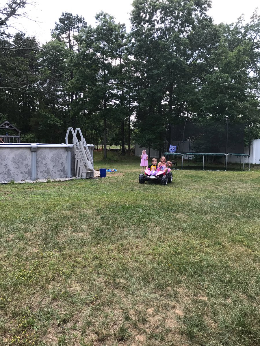 1blaster's tweet photo. Cousins having fun in NJ https://t.co/GIoPX1VuMt