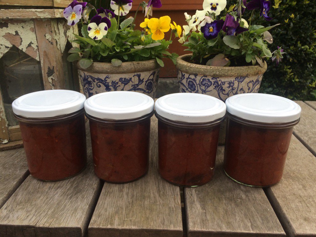 hellasfarm's tweet image. Back @CPFoodMarket this Saturday with tomato sauce and more!