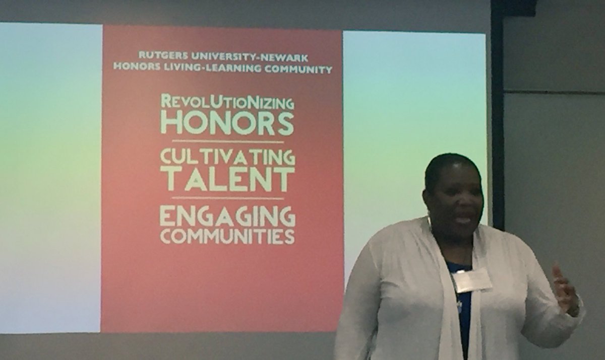 drdavidperezii's tweet image. Enjoying my time as Faculty In-Residence with @Rutgers_Newark HLLC. #DemocratizingKnowledge Summer Institute. ✊🏿✊🏾✊🏽✊🏼✊🏻