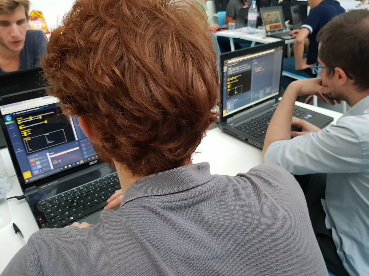 GregoryCLAVE's tweet photo. Les cerveaux chauffent !!! Encore un clash avant la finale @sogeti_fr @YnovToulouse https://t.co/S91utt0tKQ