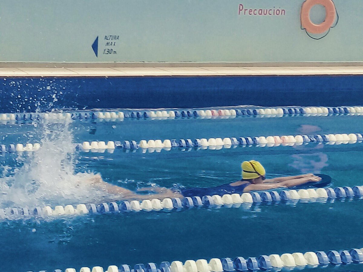adryyyyyy's tweet photo. #BackToSwim 🐳🐋🐬🌊💧💦 https://t.co/e24FMIalyN