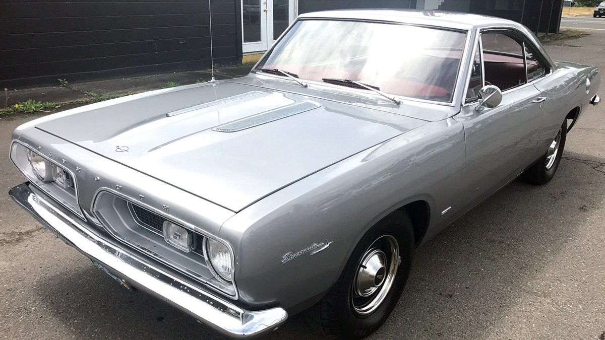 mecum's tweet photo. 🐟🐟🐟

https://t.co/YK96W0Ffpj
#Mecum #PDX #WhereTheCarsAre https://t.co/zGXYgm2N9H