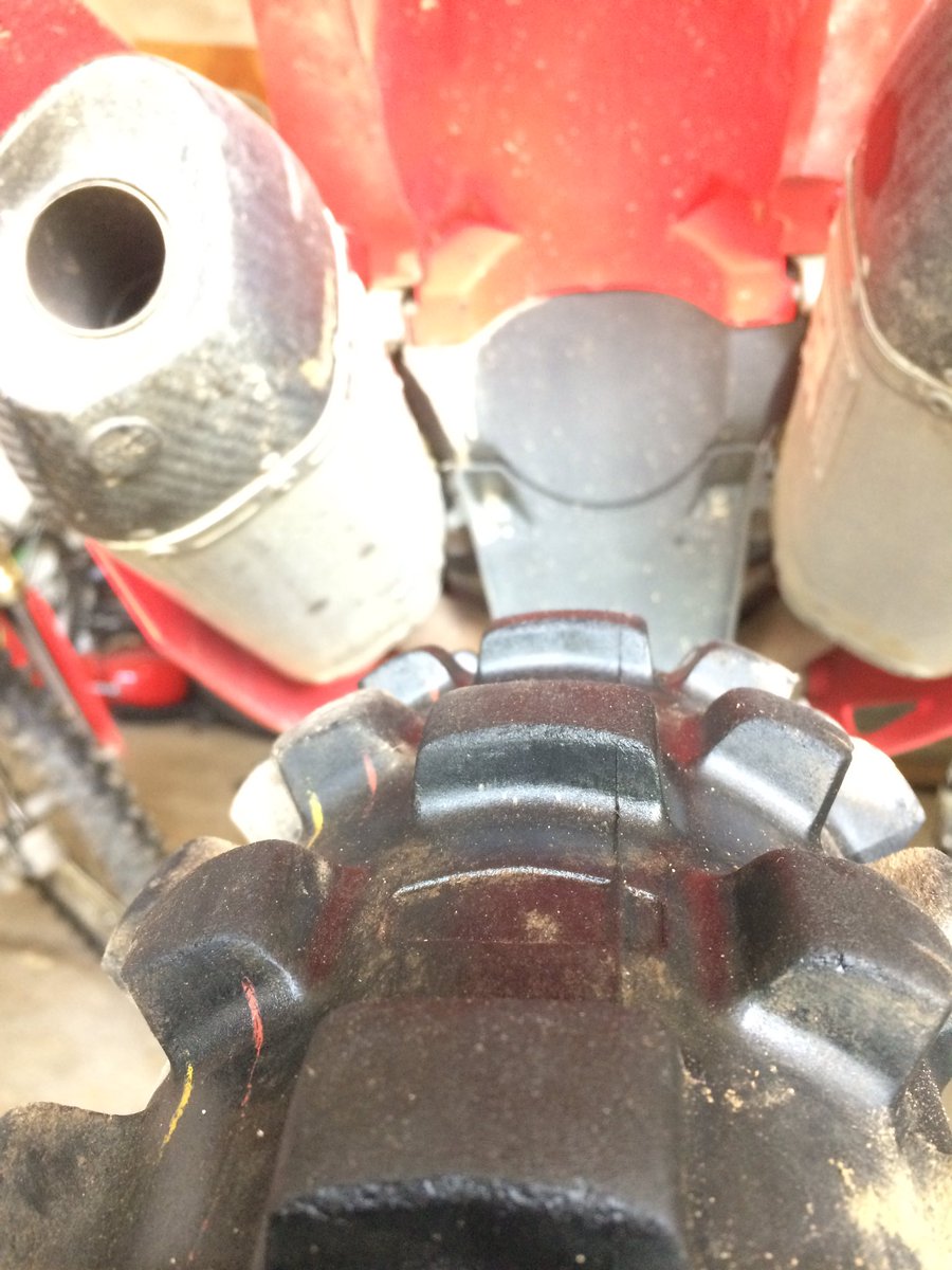 zac57a12's tweet photo. Love the tires #Dunlop #motocross #hookit https://t.co/8WAvZzEg61