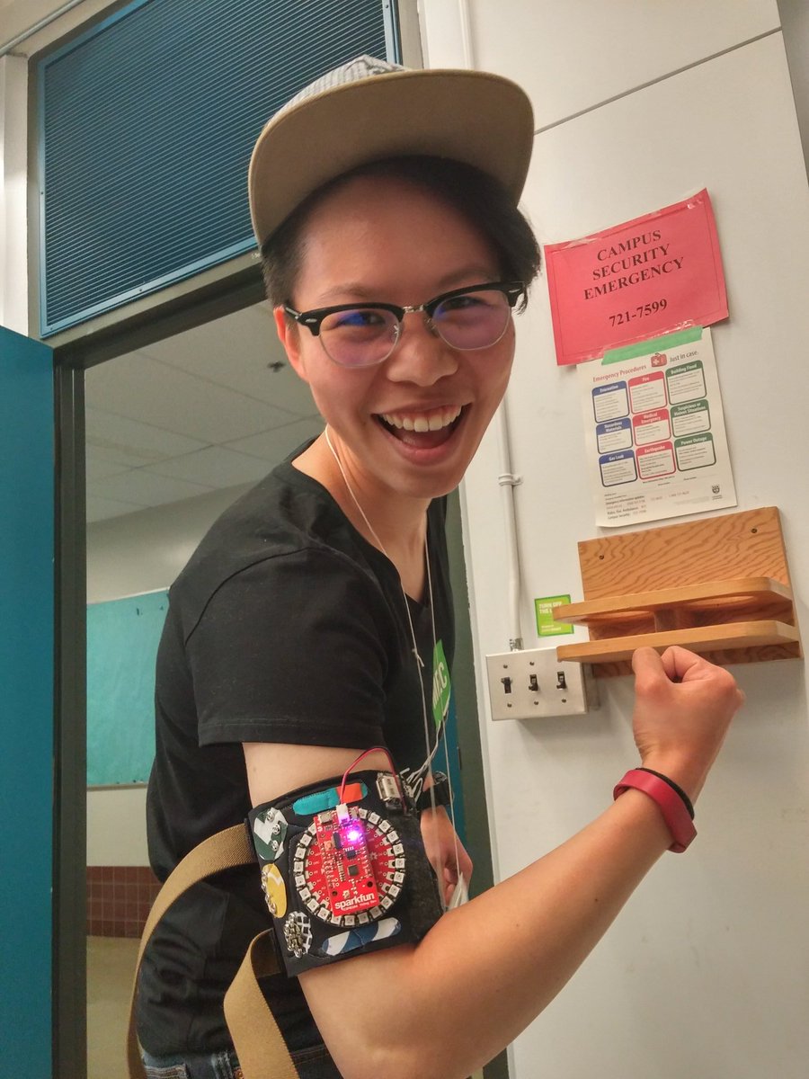 rtan00's tweet photo. Having lots of fun playing with the light sensor in #weardh17 at #DHSI2017 https://t.co/lrKVETxXN1