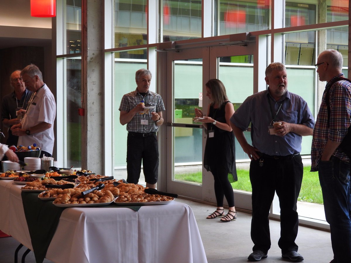 Trent_TSE's tweet photo. Some good discussions during break time at the #CSSS2017 @TrentUniversity @CSSS_Soils https://t.co/GLqraqfDCb