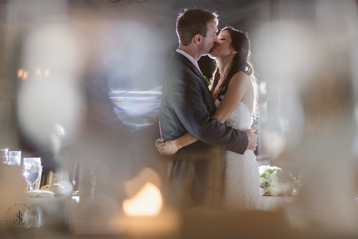 CoindreHall's tweet photo. Sneaking a peek...😘
📷: Jaylim Studio l @JaylimStudio https://t.co/5eSOUnbeBZ