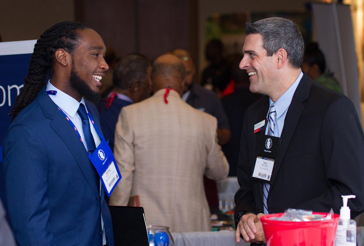 BofA_Careers's tweet photo. Our #campus team had a great time meeting @NABAInc attendees today and we look forward to staying connected! #NABAConv17 https://t.co/TWdoMkTDIc