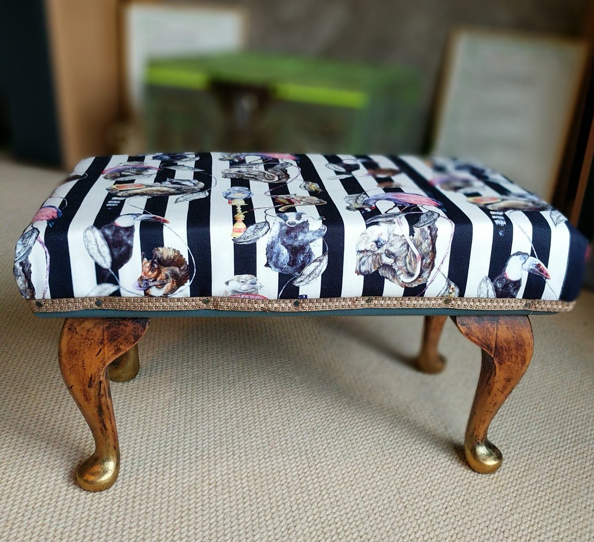 Unusual Girl tweet media