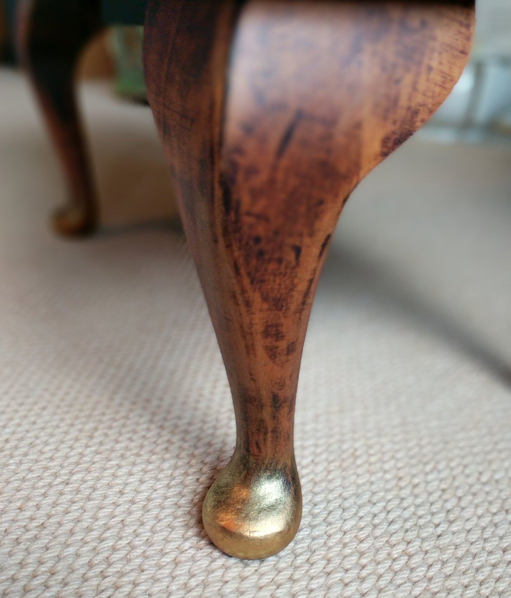 Unusual Girl tweet media